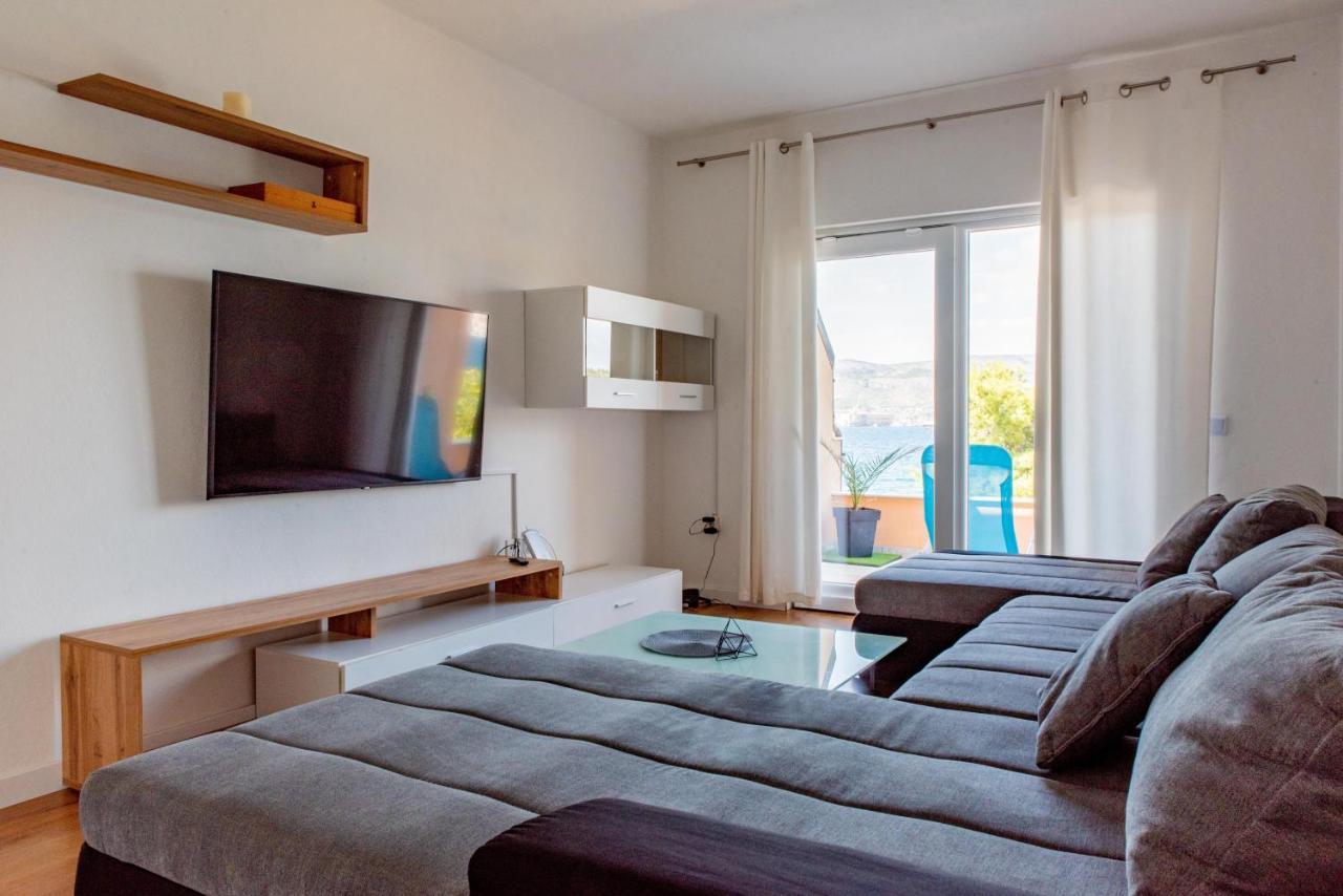 Beach Holiday Home With Private Jacuzzi & Parking โตรกีร์ ภายนอก รูปภาพ