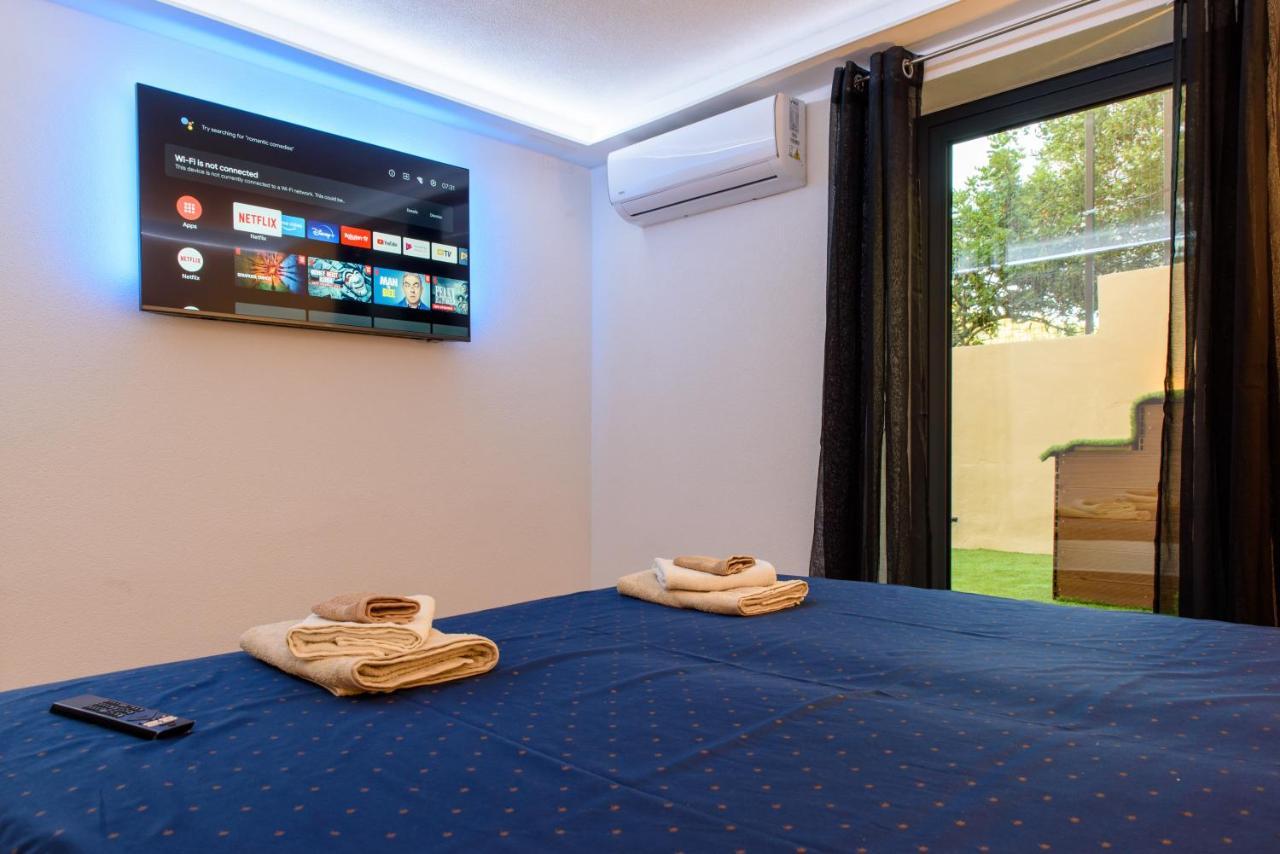 Beach Holiday Home With Private Jacuzzi & Parking โตรกีร์ ภายนอก รูปภาพ