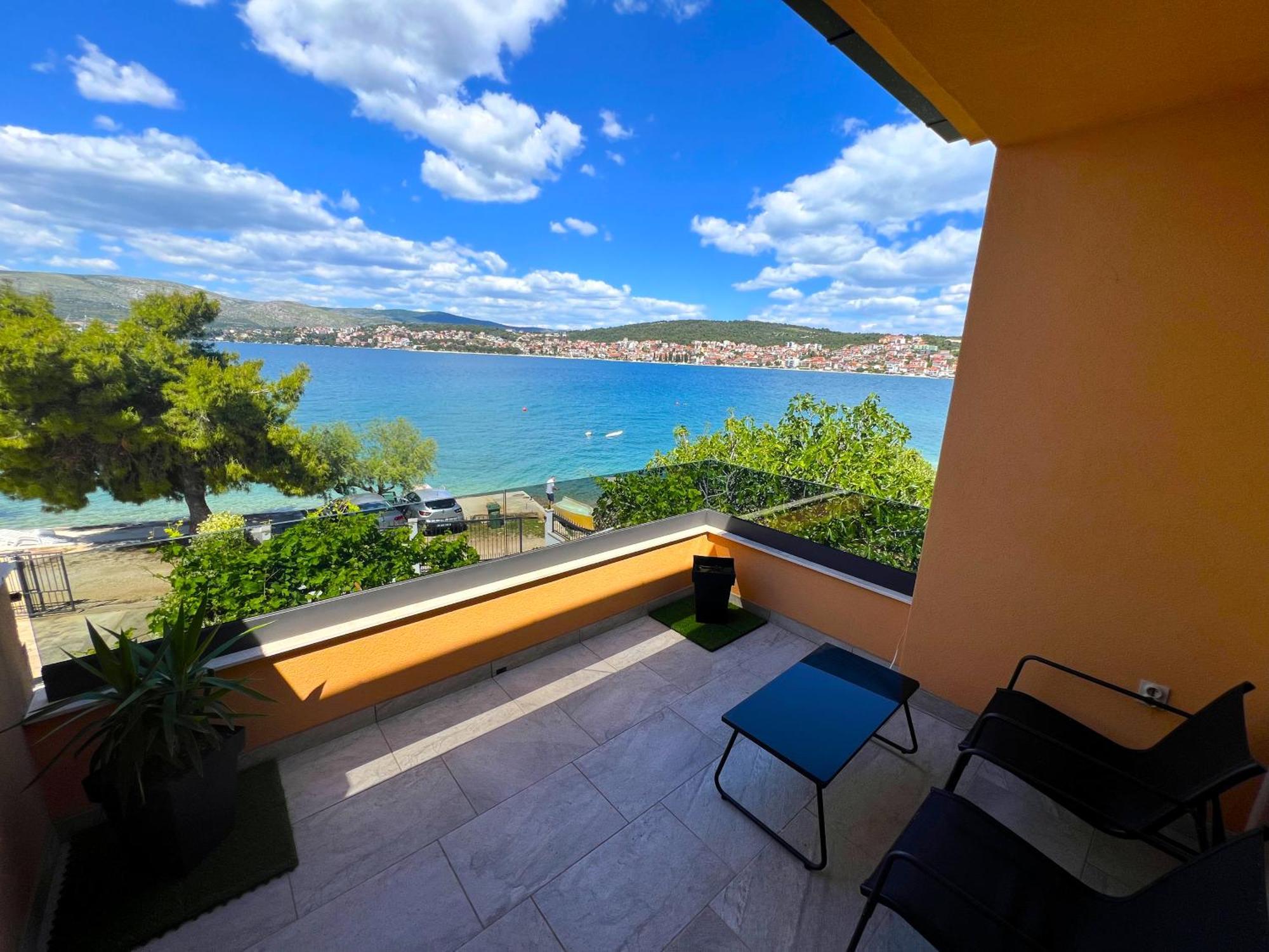 Beach Holiday Home With Private Jacuzzi & Parking โตรกีร์ ภายนอก รูปภาพ